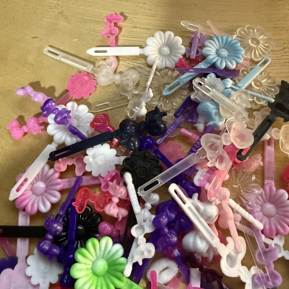 Vintage 80's 90's Hair Clips Barrettes Plastic Flowers Bows Lot of ~100